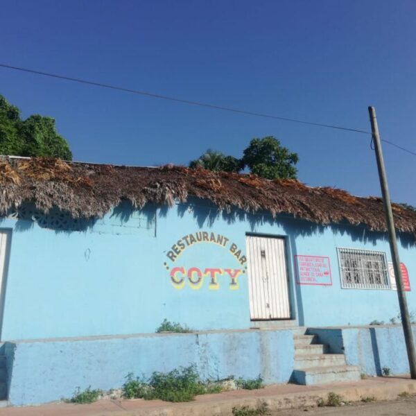 Muere a las puertas de un bar en Kantunilkín.