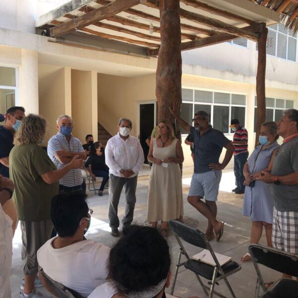 En Holbox promueven alternativas para solucionar problema con la basura.