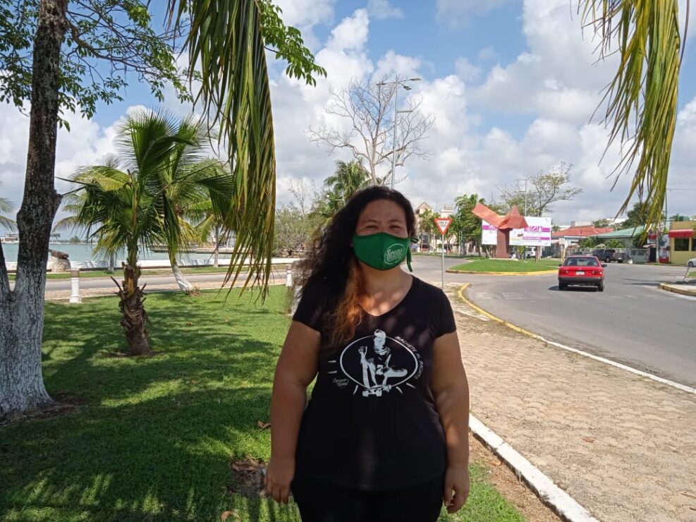 Ariadne Song integrante de los colectivos feministas.