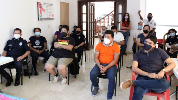 Capacitan a policías en Derechos Humanos y Sexuales de la comunidad LGBT+.