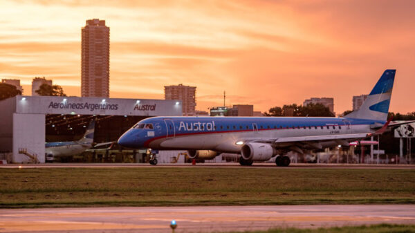 Limita Argentina vuelos por temor a variante Delta