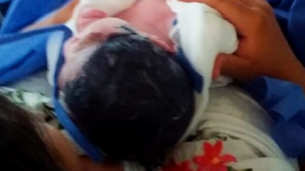 Dzidzantún: Bebé no espera llegar al hospital y nace en una ambulancia