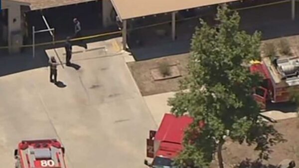 Tiroteo en Los Ángeles deja un bombero muerto