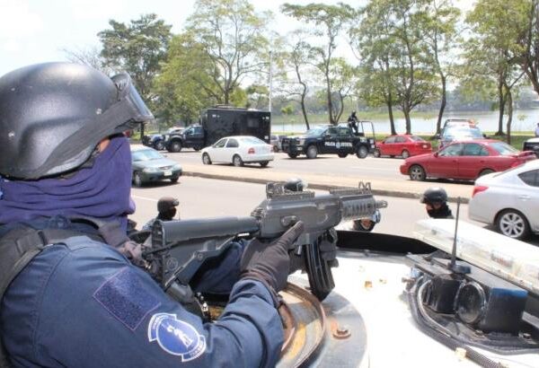 Desarman a la Policía de 4 municipios de Tabasco.