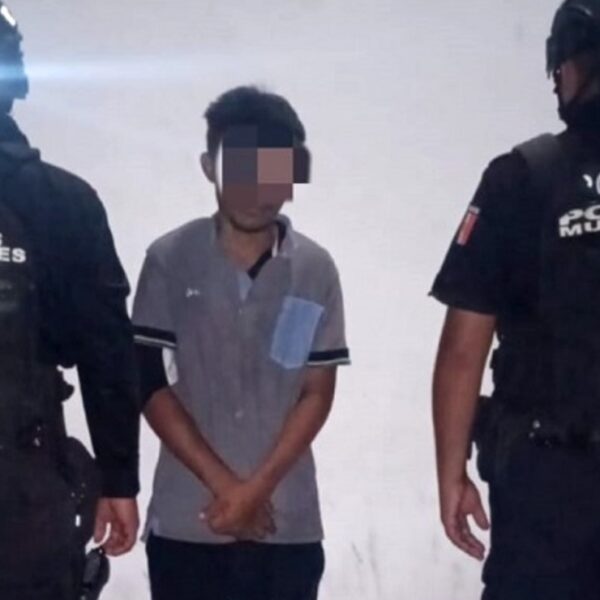 Sujeto de 27 años es capturado tras robar cables en el Muelle de Chocolate, Progreso