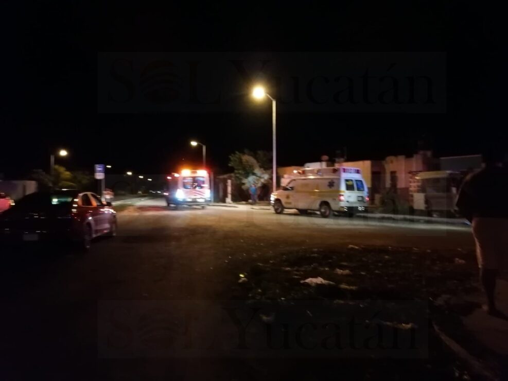 Mujer intenta quitarse la vida tras atacar a sus hijas con un arma blanca en Mérida