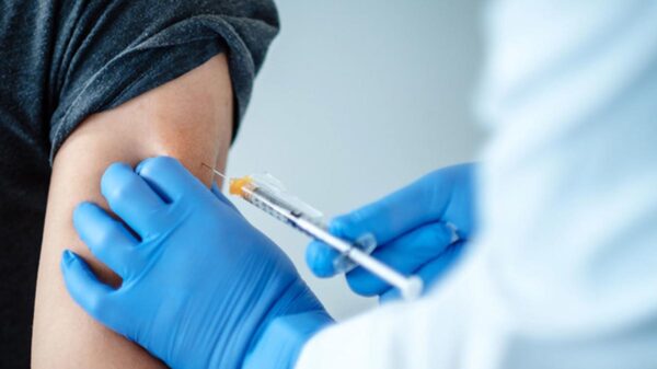 México debe incrementar vacunación para controlar pandemia: OPS