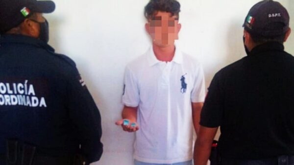 Detienen a jóvenes de 17 y 19 años por narcomenudeo en Progreso