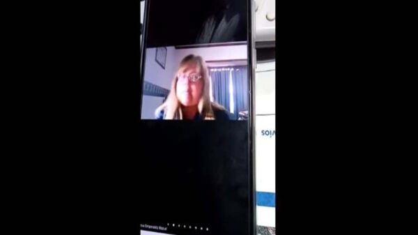 A pesar de las muertes que ha generado el Covid-19, el impacto en la economía, todavía hay personas que siguen negando la existencia de la pandemia