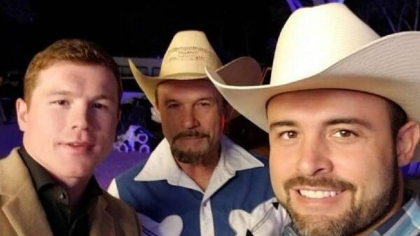 Hermano de "El Canelo" Álvarez se convierte en presidente municipal de Zapotlanejo