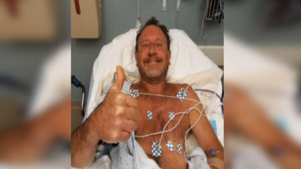 Mientras buceaba en las costas de Estados Unidos, un hombre fue tragado por una ballena jorobada