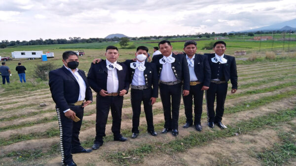 La popularidad del socavón, ha despertado el interés por realizar turismo en la zona e incluso un grupo de mariachis le llevaron serenata