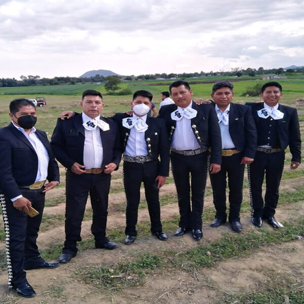 La popularidad del socavón, ha despertado el interés por realizar turismo en la zona e incluso un grupo de mariachis le llevaron serenata