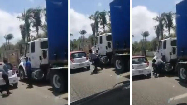#VIRAL: Conductores protagonizan pleito en la zona del socavón a Playa (VIDEO).
