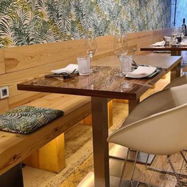 El restaurante AQ exhibió a través de sus redes sociales a una influencer que pidió comer gratis a cambio de una reseña sobre el lugar