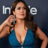 La actriz mexicana, Salma Hayek, aseguró que debido a los cambios que ha sufrido su cuerpo por la menopausia le crecieron los senos