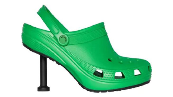 La marca de calzado estadounidense Crocs y Balenciaga crearon unos zuecos con tacón de aguja que ha generado reacciones encontradas