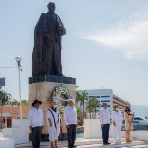 El presidente López obrador conmemora el 149 aniversario luctuoso de Benito Juárez.