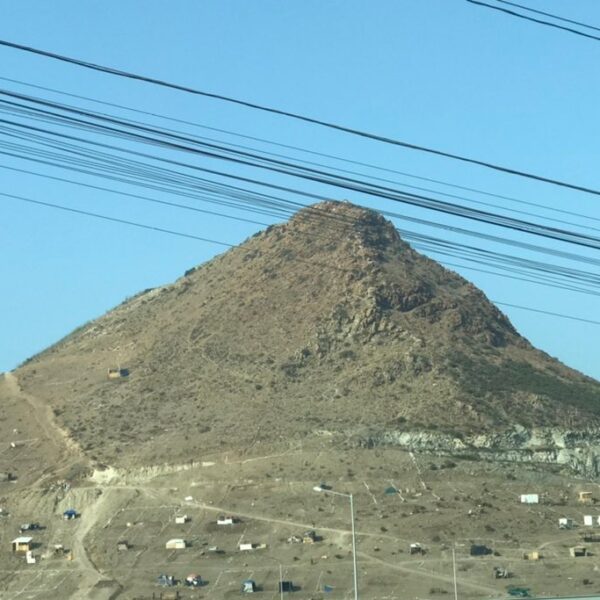 ¡Bara…bara! Venderán terrenos a 100 pesos en Tijuana.