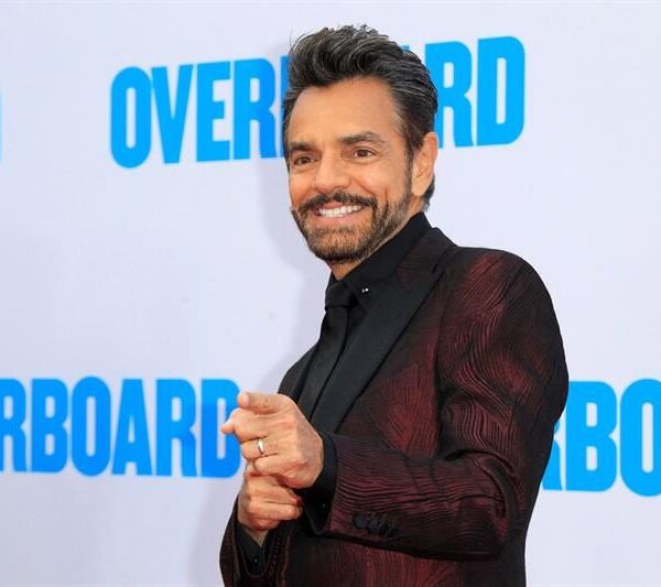  Eugenio Derbez aseguran que no le gusta cacarear su ayuda, pide oraciones por Sammy Pérez