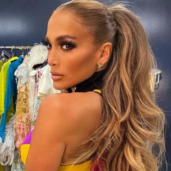 Jennifer Lopez confirma con tremendo beso relación con Ben Affleck