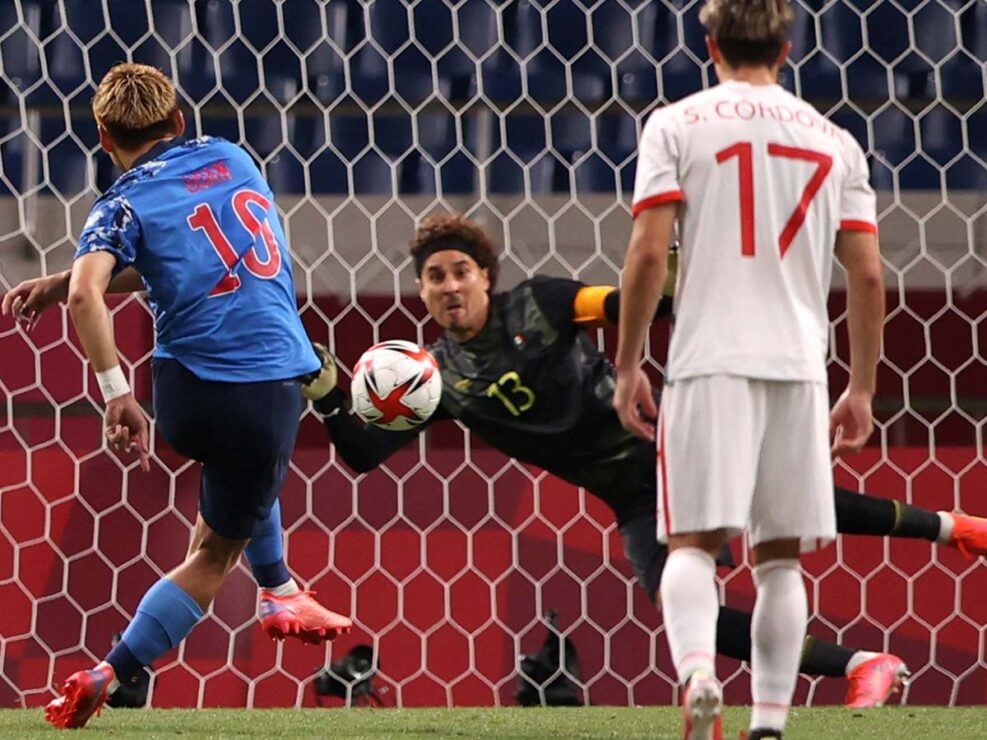 Tokyo 2020: Japoneses vuelven a la realidad al Tri Olímpico; el conjunto anfitrión lució muy superior al mexicano y se impuso 2-1.