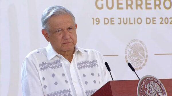 “Reformas en periodo neoliberal fueron para saquear a la nación”