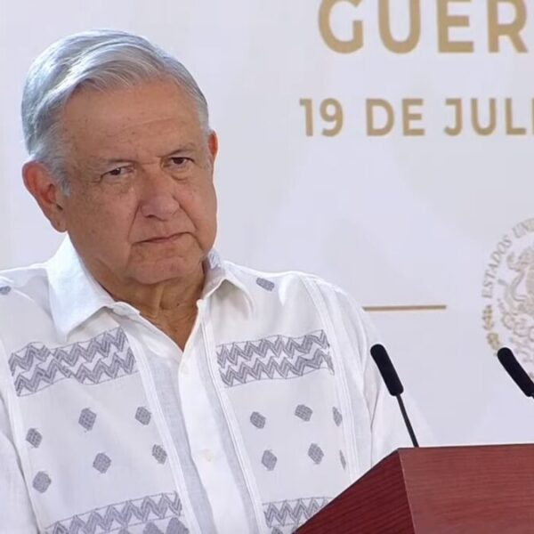 “Reformas en periodo neoliberal fueron para saquear a la nación”