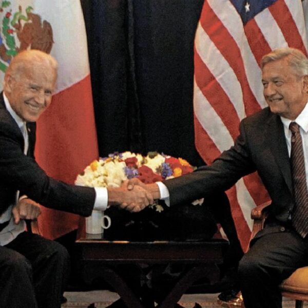 Insta AMLO a Joe Biden a levantar el bloqueo a Cuba