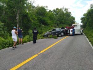 Vuelca vehículo en el tramo Libre Unión-Holcá; una persona lesionada