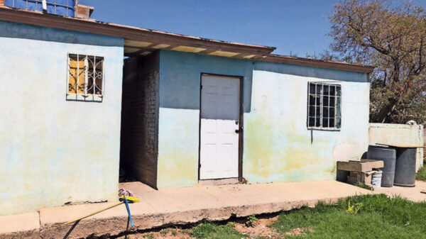 Sujeto asesina a su esposa frente a sus tres menores hijo; en Chihuahua