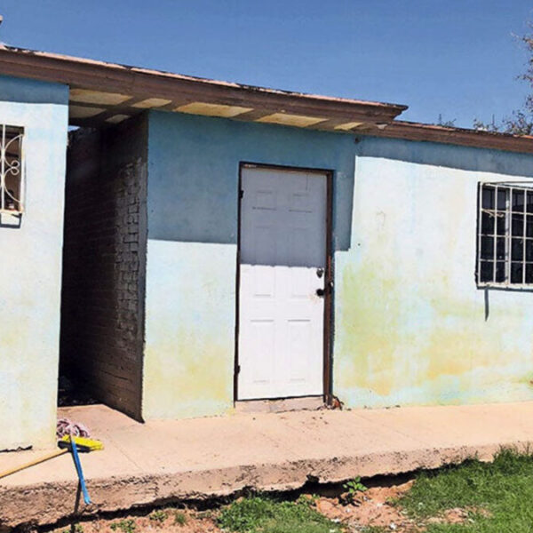 Sujeto asesina a su esposa frente a sus tres menores hijo; en Chihuahua