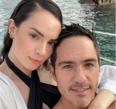 Así le respondió Paulina Burrola al mensaje de amor de Mauricio Ochmann