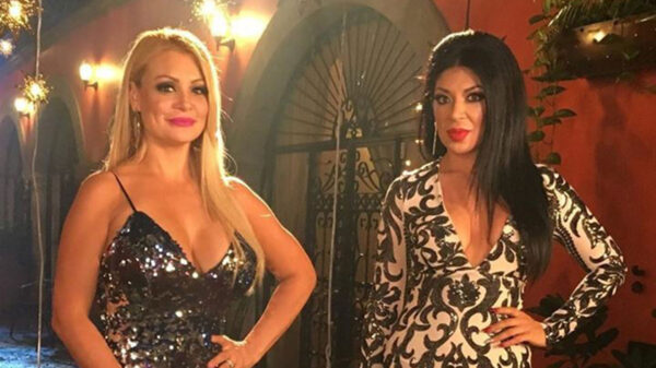 Atacan a vocalista de Horóscopos de Durango durante concierto