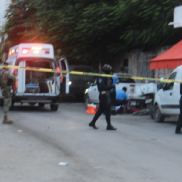 Atentado a balazos contra tortillería en Tulum deja un muerto y tres heridos