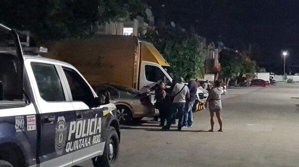 Cancún: abandonan a hombre baleado en calles de Ciudad Natura