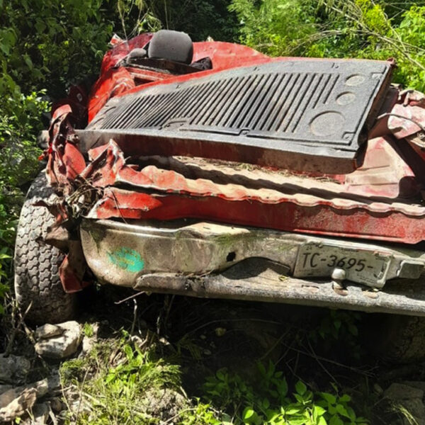 Rescatan de un barranco los cuerpos de tres hombres, en San Luis Potosí