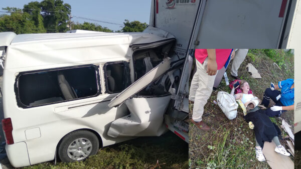 Video: Lesionados en choque de van turística en ruta Playa-Cancún