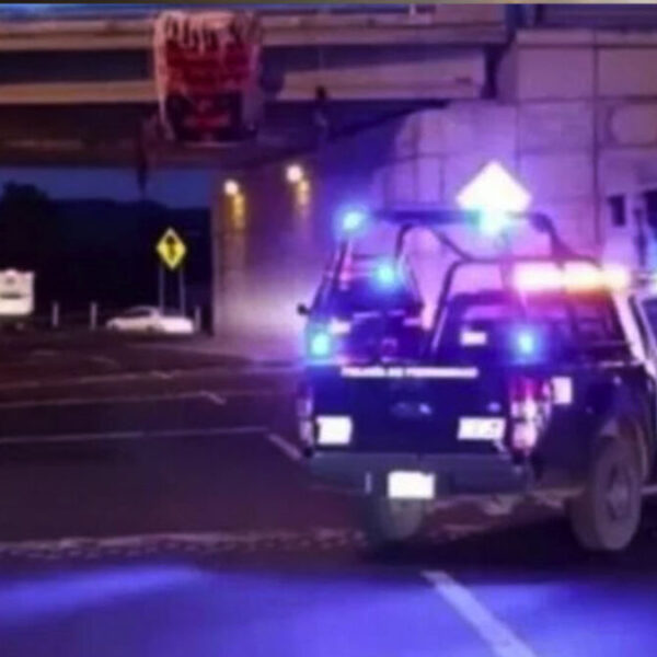 ¿Otra vez? Dejan dos cuerpos colgados en puente de Zacatecas