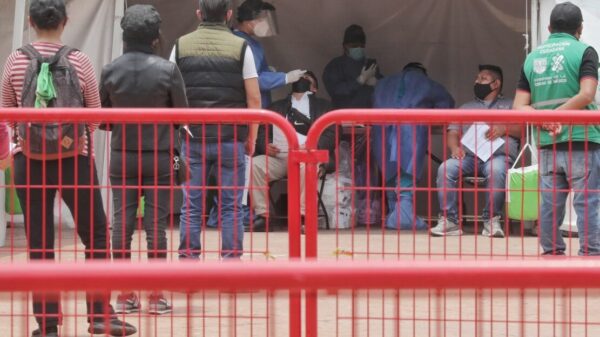 Repunte de Covid, por relajamiento de cuidado entre jóvenes: AMLO