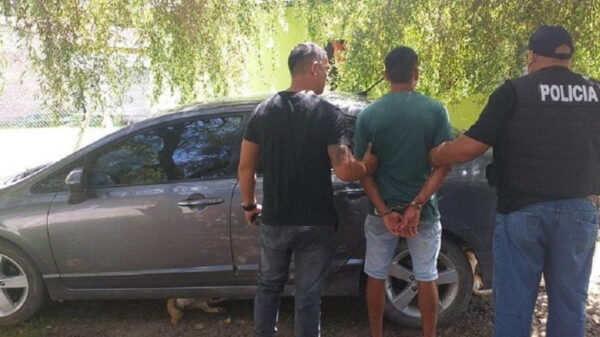 Sujeto mata a su amigo tras discutir por un cartón de cervezas