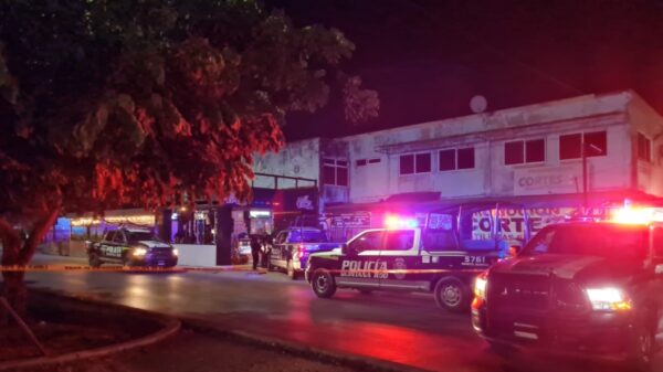 Ejecutan en un bar a custodio de la cárcel de Cancún.