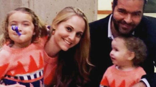 Exhiben otro pleito de Pablo Montero con Carolina Van Wielink frente a sus hijas