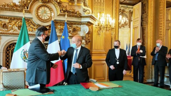 Pactan Francia y México fin al tráfico de bienes culturales