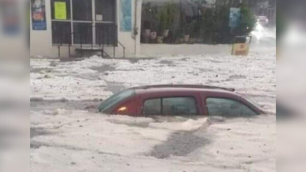 Video: Fuertes lluvias dejan bajo el agua al Estado de México