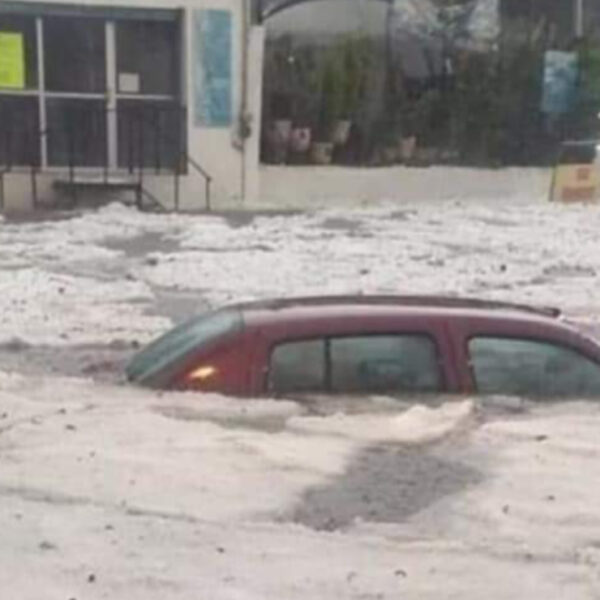 Video: Fuertes lluvias dejan bajo el agua al Estado de México