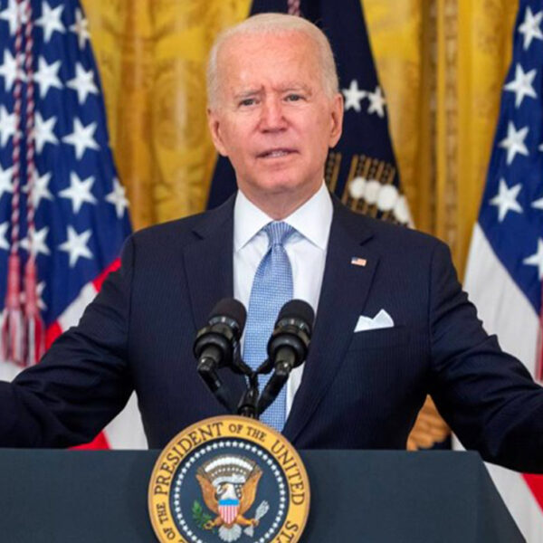 Daría Biden 100 dólares a quien se vacunen contra Covid-19 en EU