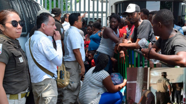 Rescatan a 130 migrantes en Chiapas; 30 son menores de edad