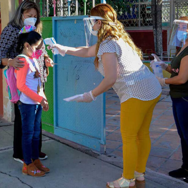 Reportan en Nuevo León 50 niños con Covid-19