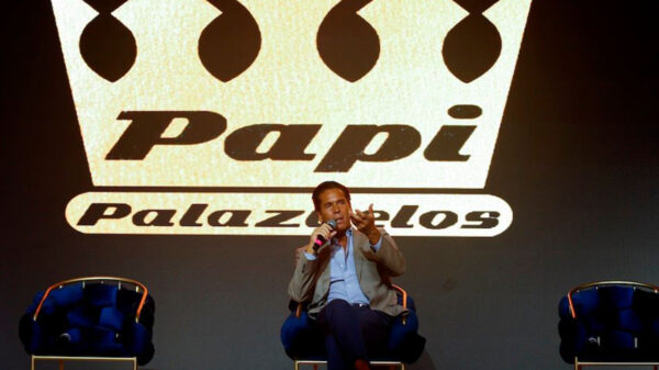 "Garritas"para "Mirreyes", Palazuelos presenta su línea de ropa